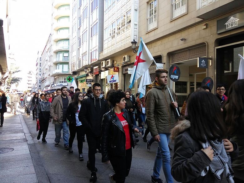 17-11-16 ManiFolgaEstudantilOurense04.jpeg